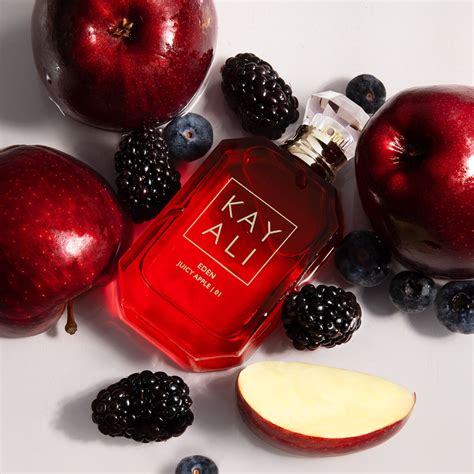 kayali juicy apple scent.